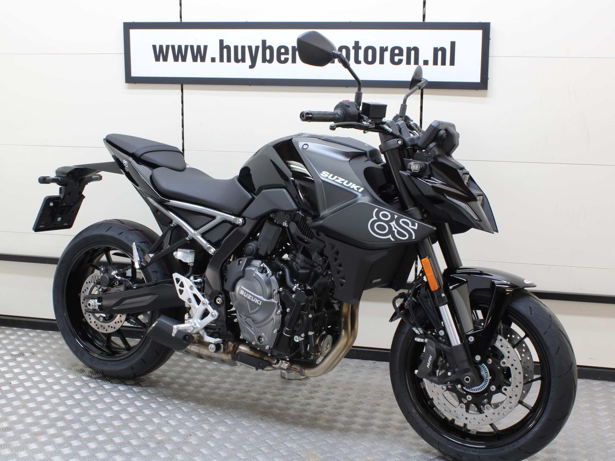 Suzuki GSX-8S ABS Naked, foto 1 van 5