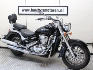 24 - Suzuki VL 800 Intruder