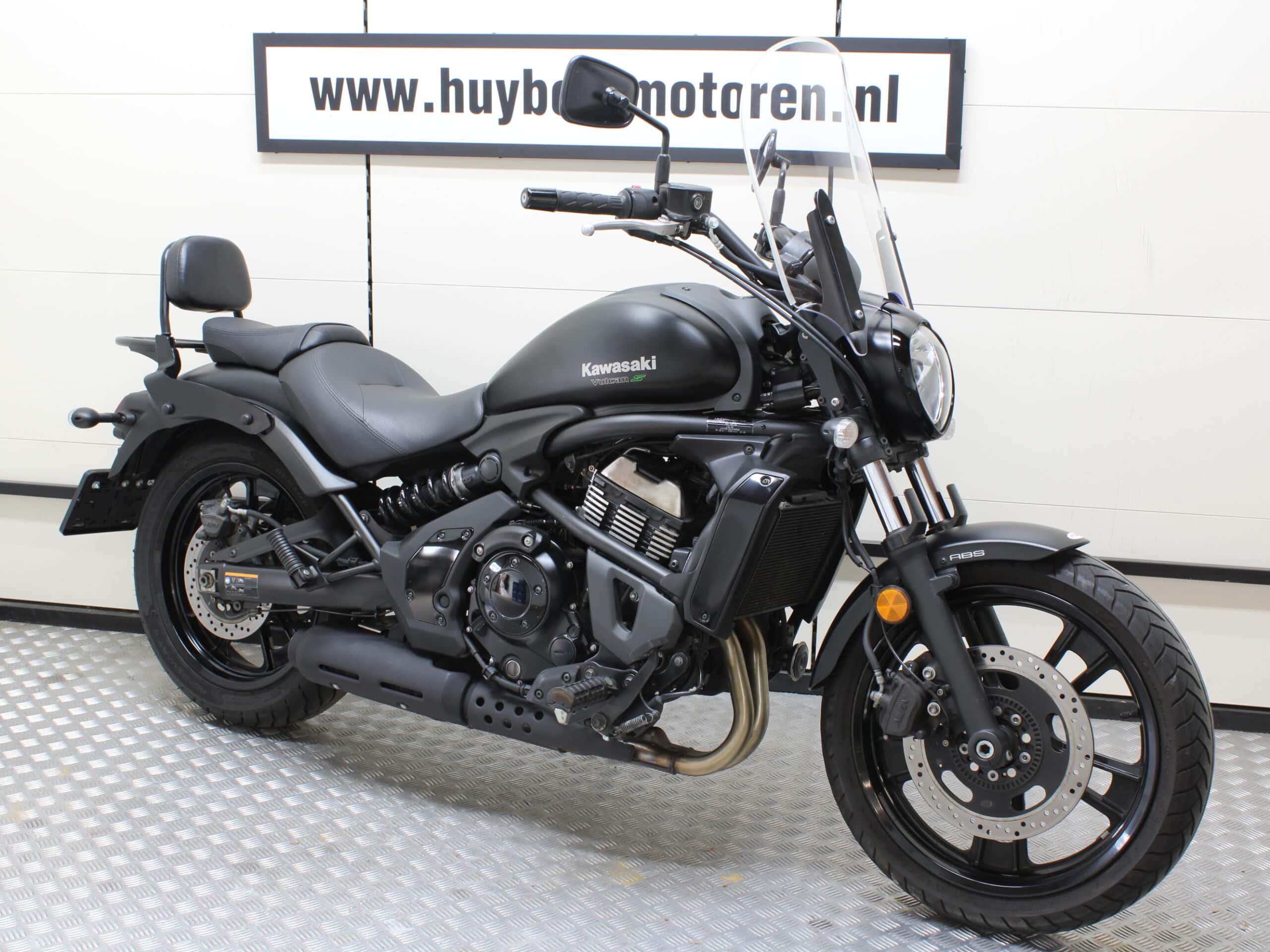 Kawasaki Vulcan ST, foto 1 van 5